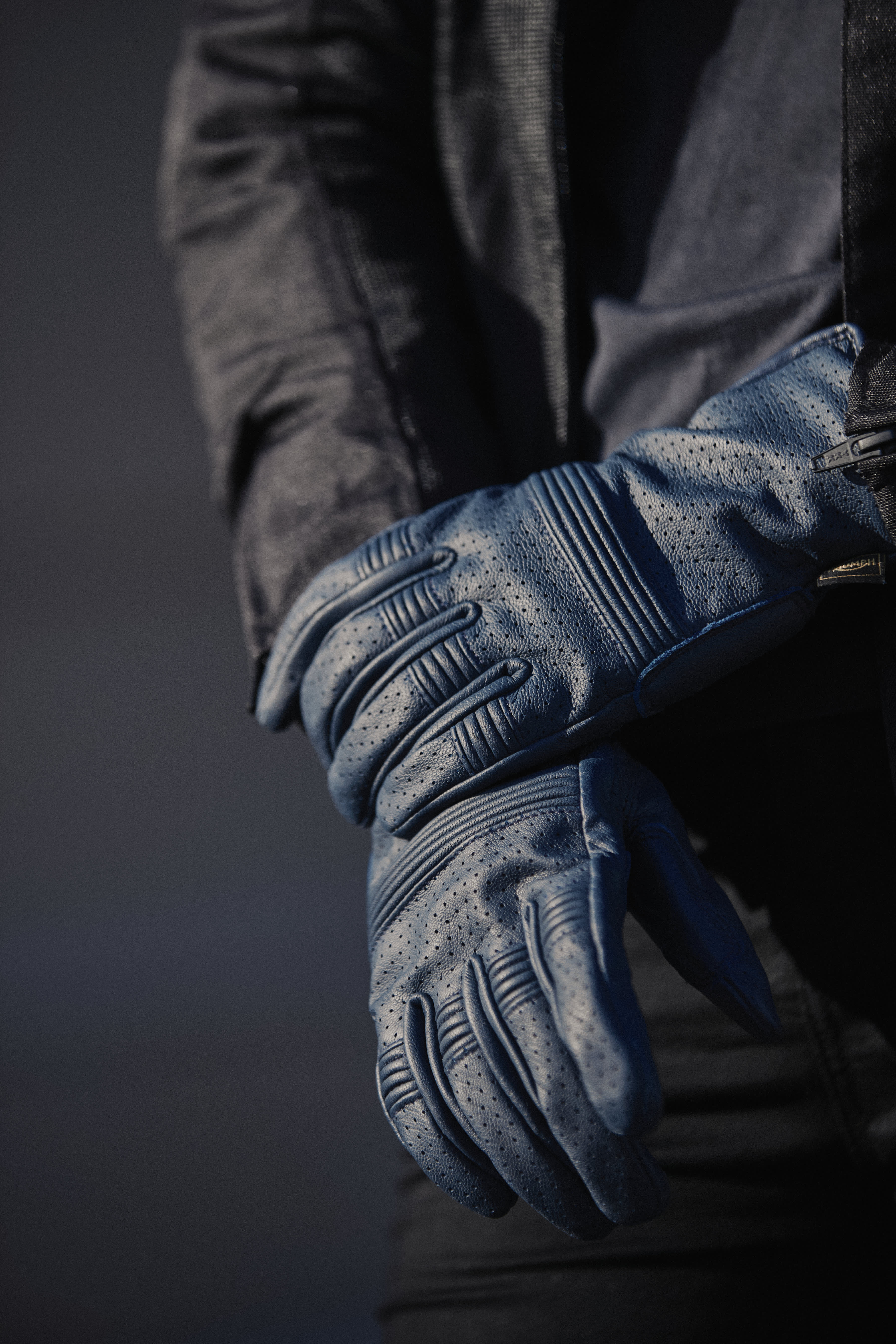 バイクウェア・装備 TRIUMPH,CALI GLOVE BLUE-M Triumph_Apparel_2023_Californi